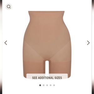 SCULPTING SHORT MID THIGH W/ OPEN GUSSET | CLAY S/M